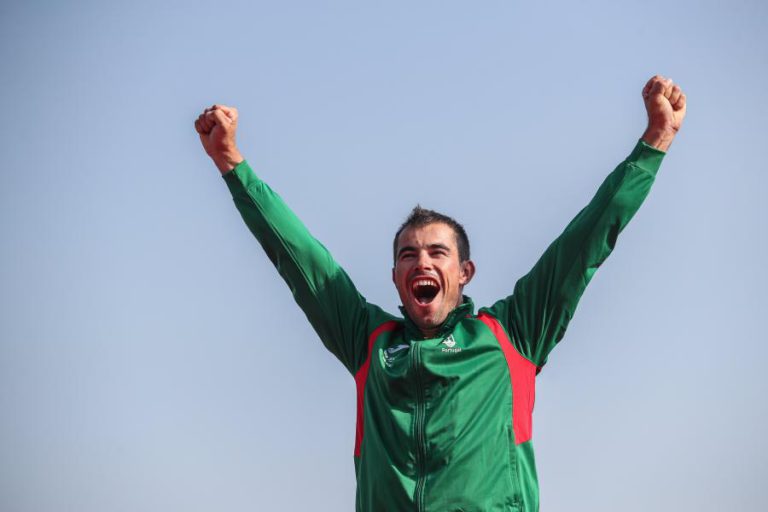 CANOÍSTA FERNANDO PIMENTA VAI COMPETIR PELO BENFICA