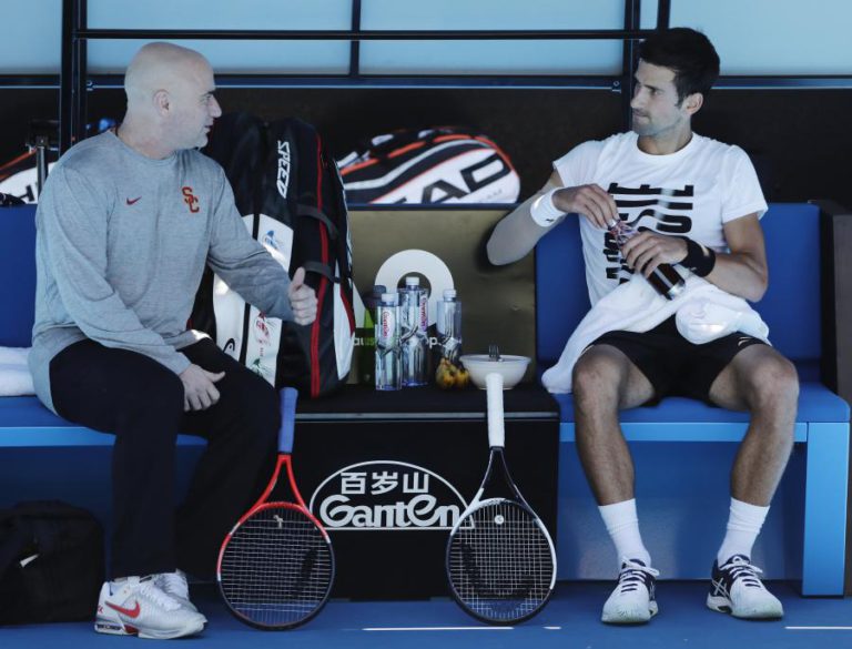 ANDRE AGASSI DEIXA DE SER TREINADOR DE NOVAK DJOKOVIC