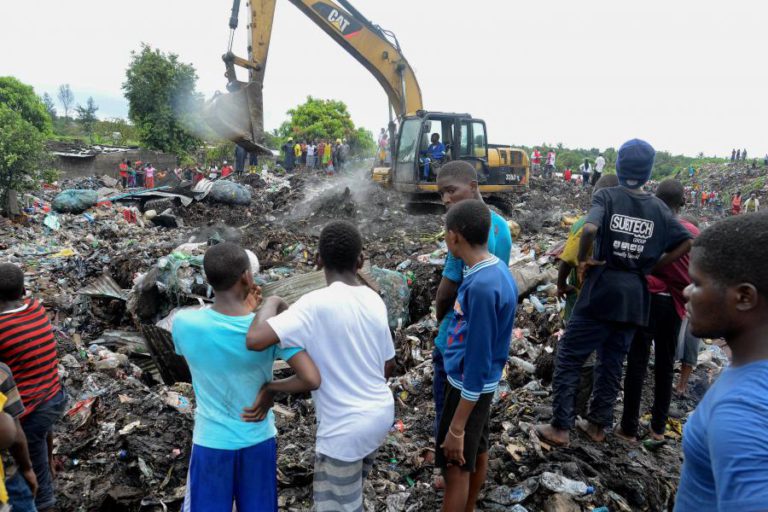 AUTORIDADES VÃO RETIRAR 1.750 FAMÍLIAS DAS IMEDIAÇÕES DA MAIOR LIXEIRA DE MAPUTO