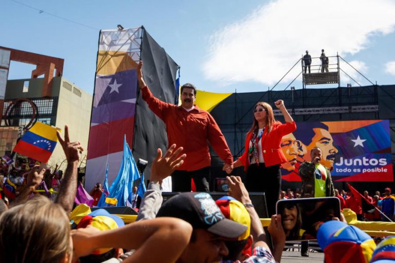 NICOLÁS MADURO ORDENA EXPULSÃO DE 24 MILITARES POR INCITAMENTO À REBELIÃO