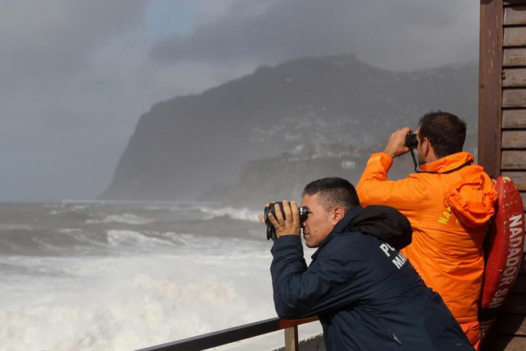 BUSCAS AO TURISTA DESAPARECIDO NA MADEIRA CONTINUAM DE FORMA “NÃO PERMANENTE”
