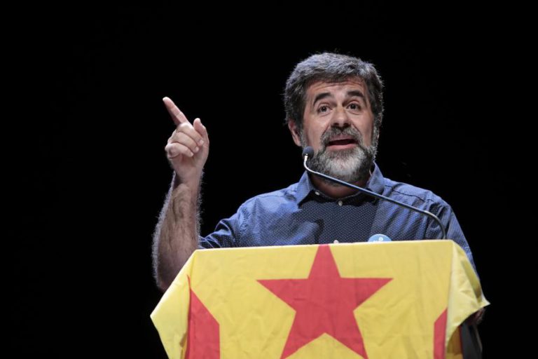 CANDIDATO INDEPENDENTISTA DETIDO RENUNCIA À CANDIDATURA NA CATALUNHA
