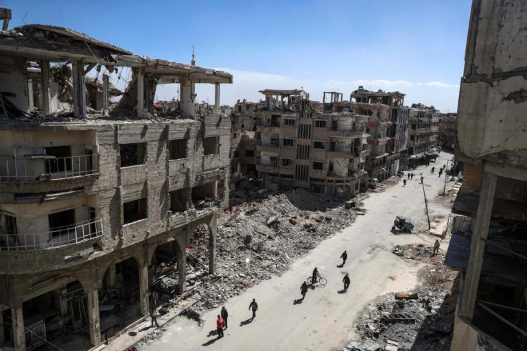 EXÉRCITO SÍRIO ISOLA PRINCIPAL CIDADE DE GHOUTA E DIVIDE ENCLAVE EM TRÊS