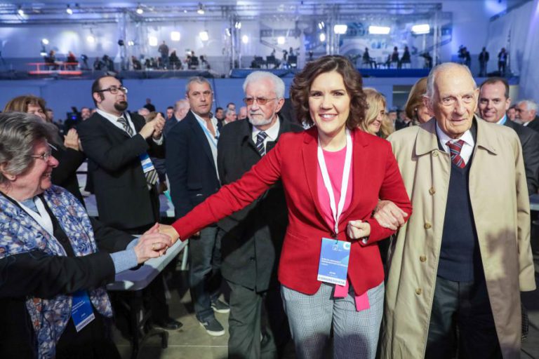 CDS-PP/CONGRESSO: “A DOUTRINA NÃO SE PROCLAMA, PÕE-SE EM AÇÃO” — ASSUNÇÃO CRISTAS