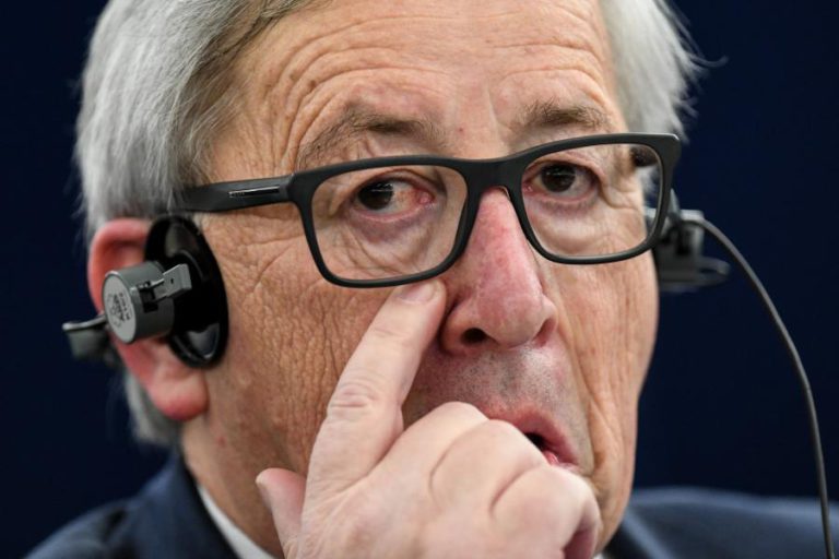 JUNCKER CONSIDERA QUE PORTUGAL É EXEMPLO A SEGUIR NO ACOLHIMENTO DE REFUGIADOS