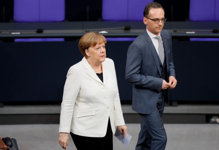 DEPUTADOS ALEMÃES REELEGEM MERKEL PARA UM QUARTO MANDADO COMO CHANCELER