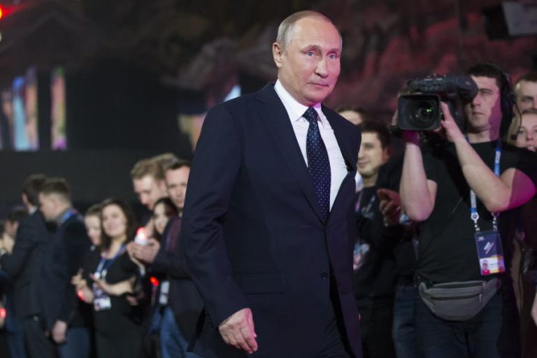 ELEITORES RUSSOS CONVOCADOS PARA REELEGER VLADIMIR PUTIN ATÉ 2024
