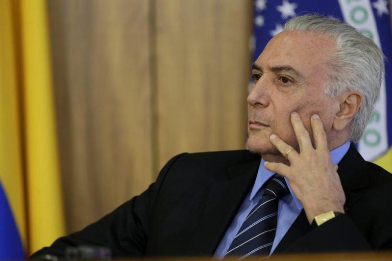 PRESIDENTE DO BRASIL CONDENA ATAQUE SOFRIDO POR CARAVANA DE LULA DA SILVA