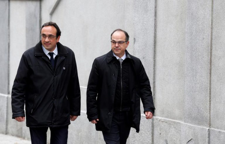 SUPREMO ACUSA 13 SEPARATISTAS CATALÃES DE DELITOS DE REBELIÃO