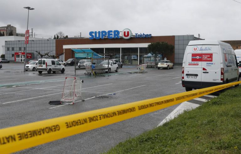 NAMORADA DO RESPONSÁVEL PELOS ATAQUES EM FRANÇA COM ACUSAÇÃO PRELIMINAR DE TERRORISMO