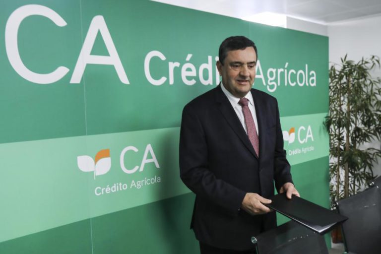 GRUPO CRÉDITO AGRÍCOLA PREVÊ REDUZIR REDE PARA 60 CAIXAS EM DOIS ANOS