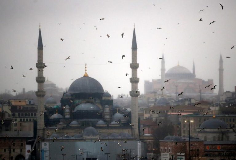 TURQUIA REJEITA MEDIAÇÃO FRANCESA PARA DIÁLOGO COM MILÍCIAS CURDO-SÍRIAS