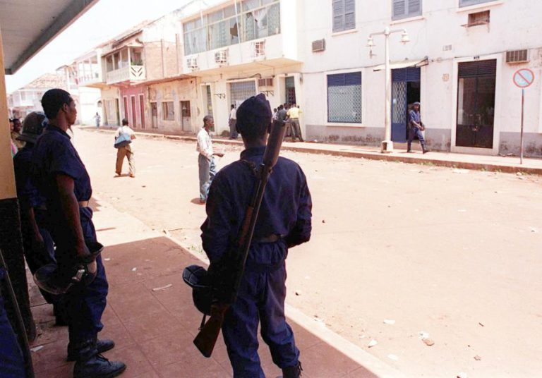 POLÍCIAS E MILITARES DA GUINÉ-BISSAU RECEBEM FORMAÇÃO SOBRE DIREITOS DAS MULHERES