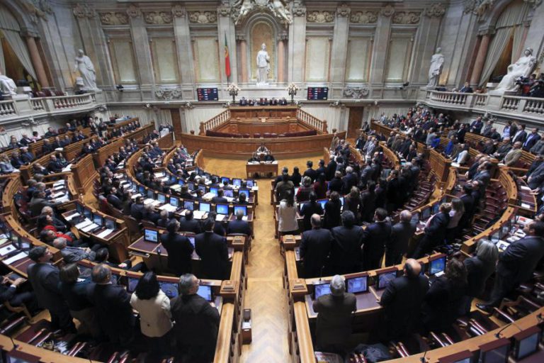 SECRETÁRIO-GERAL DO PARLAMENTO PEDE À COMISSÃO DA TRANSPARÊNCIA ANÁLISE DOS SUBSÍDIOS ÀS VIAGENS