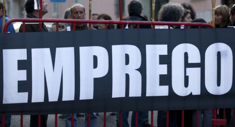 NÚMERO DE DESEMPREGADOS COM SUBSÍDIO BAIXOU 10,5% EM MARÇO PARA OS 188.210