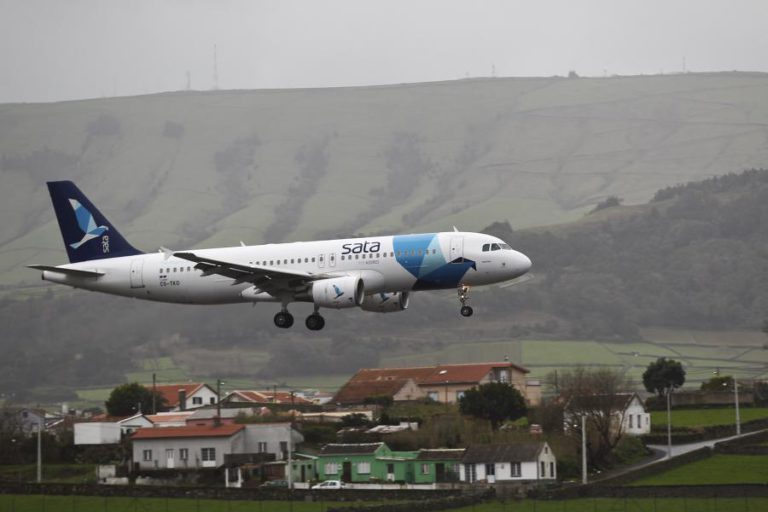 LOFTLEIÐIR-ICELANDIC EHF, DO GRUPO ICELANDAIR, PRÉ-QUALIFICADA PARA A PRIVATIZAÇÃO DA SATA