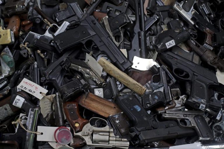MAIS DE 3.700 ARMAS DE FOGO E BRANCAS DESTRUÍDAS NA SEXTA-FEIRA – PSP