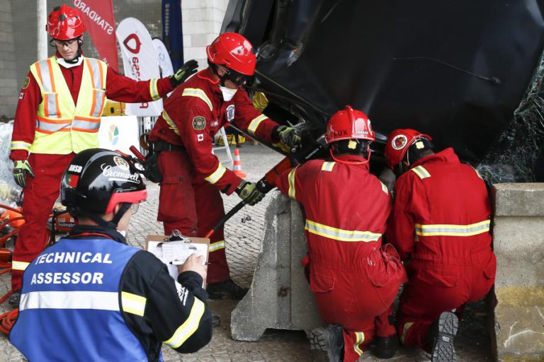 CORPORAÇÕES DE BOMBEIROS DO NORTE DESAFIAM MARCELO E COSTA A SUBIR CENTENAS DE DEGRAUS