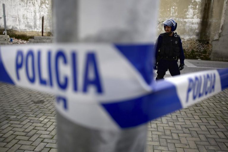 PSP DESATIVOU “OBJETO SUSPEITO” EM SUPERMERCADO DA GUARDA