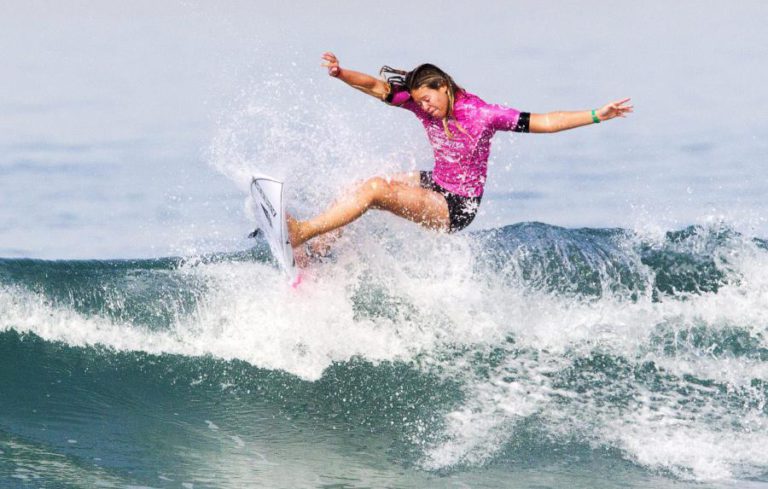 SURFISTA PORTUGUESA CAMILLA KEMP TERCEIRA CLASSIFICADA NO PAÍS BASCO