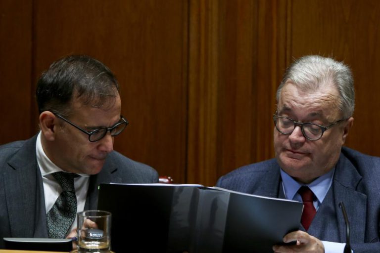 DGARTES: COSTA CHAMA MINISTRO E SECRETÁRIO DE ESTADO DA CULTURA PARA REUNIÃO EM SÃO BENTO