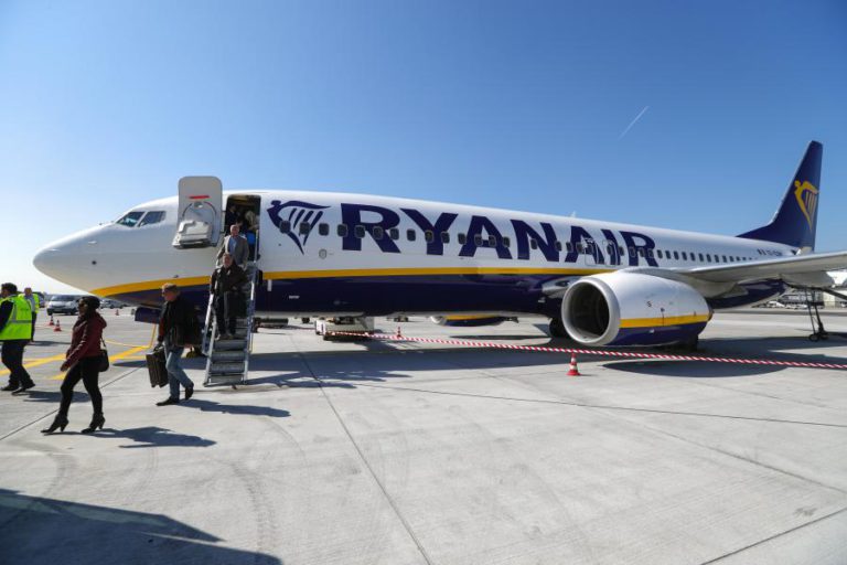 ASSOCIAÇÃO EUROPEIA DOS TRIPULANTES DE CABINE CONDENA RECURSO A TRIPULANTES ESTRANGEIROS PELA RYANAIR
