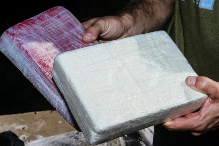 APREENDIDAS 8,7 TONELADAS DE COCAÍNA EM ALGECIRAS, A MAIOR APREENSÃO DE SEMPRE EM ESPANHA