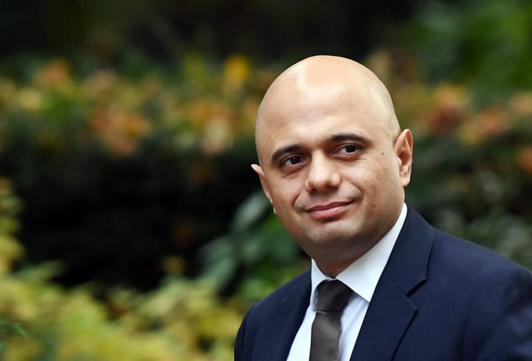 PRIMEIRA-MINISTRA BRITÂNICA NOMEIA SAJID JAVID MINISTRO DO INTERIOR
