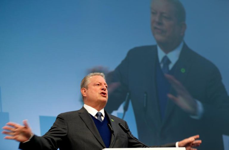 AL GORE DIZ QUE COMUNIDADE LATINA TEM PAPEL “DECISIVO” NA LUTA CONTRA ALTERAÇÕES CLIMÁTICAS