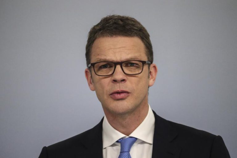 CHRISTIAN SEWING DEVE SER O NOVO PRESIDENTE EXECUTIVO DO DEUTSCHE BANK, DIZ IMPRENSA ALEMÃ