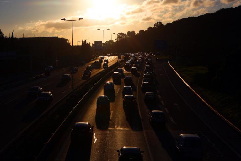 ACIDENTES POR MÁS CONDIÇÕES DAS ESTRADAS PODEM DAR LUGAR A INDEMNIZAÇÃO – DECO
