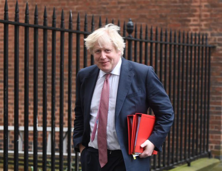 LONDRES PEDE “RESPOSTA FORTE” A ALEGADO ATAQUE QUÍMICO EM DOUMA