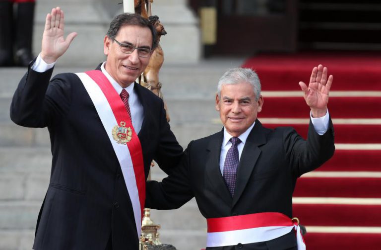 NOVO PRESIDENTE DO PERU NOMEIA CONSELHO DE MINISTROS