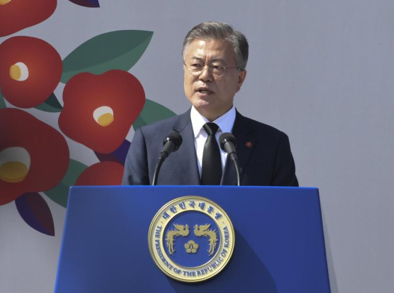 PRESIDENTE SUL-COREANO DEFENDE TRATADO DE PAZ PARA ENCERRAR OFICIALMENTE A GUERRA DA COREIA