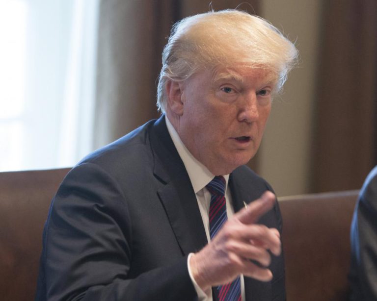 TRUMP QUER DESTACAR EXÉRCITO PARA FRONTEIRA COM O MÉXICO