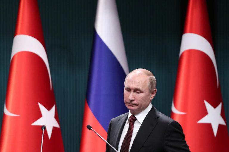 SKRIPAL: PUTIN QUER INVESTIGAÇÃO MINUCIOSA DE ATAQUE COM GÁS NEUROTÓXICO