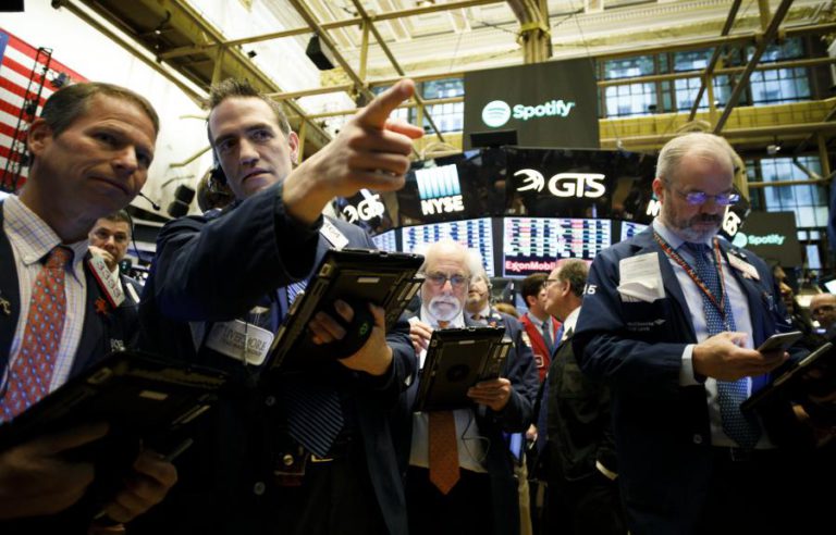 WALL STREET FECHA EM ALTA COM INVESTIDORES FOCADOS NOS RESULTADOS