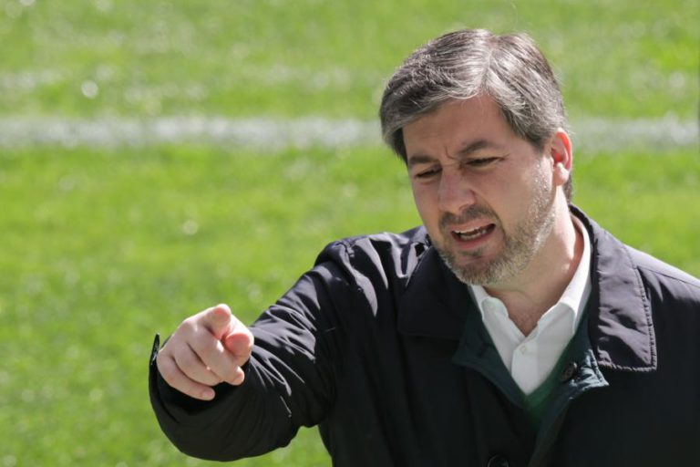 BRUNO DE CARVALHO ANUNCIA ABANDONO DO FACEBOOK E FALA EM TRAIÇÃO DE MARTA SOARES