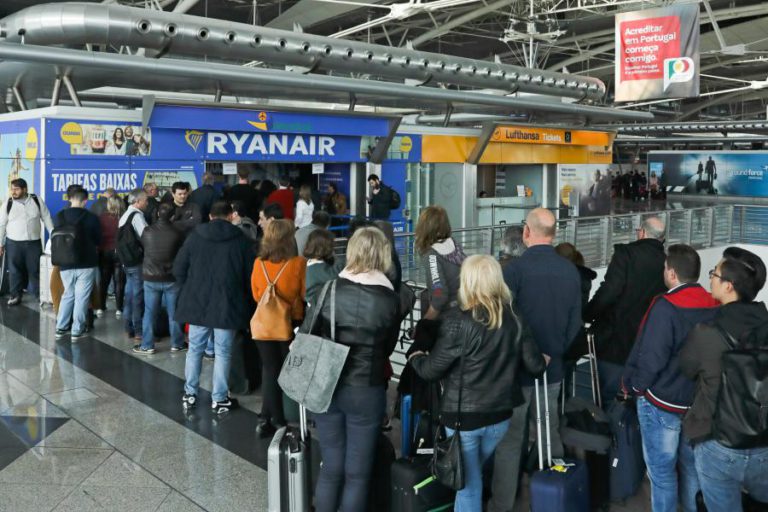 RYANAIR ASSEGURA QUE DISPUTA LABORAL NÃO GARANTE INDEMNIZAÇÃO EM VOOS CANCELADOS