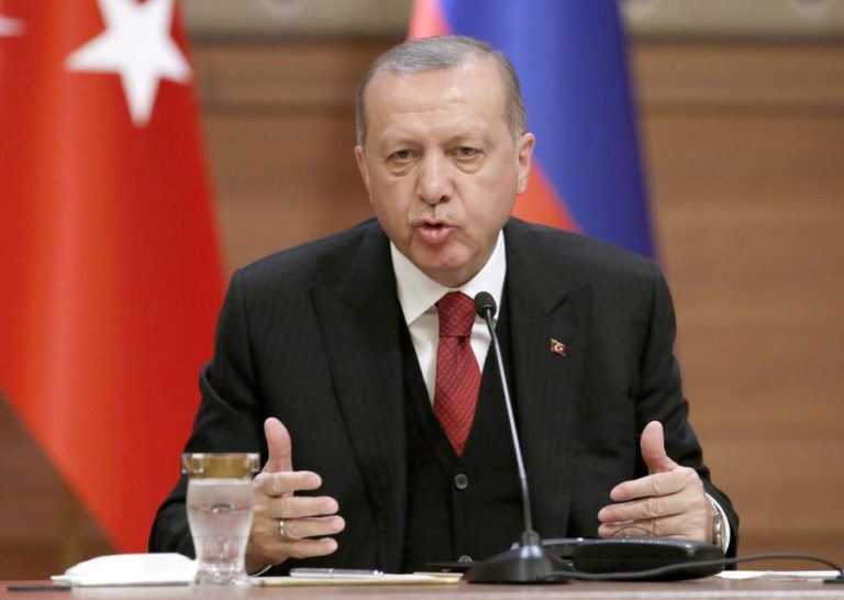 ERDOGAN SAÚDA “RESPOSTA ADEQUADA” A “ATAQUES DESUMANOS” DO REGIME SÍRIO