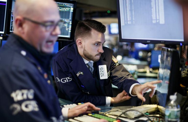 WALL STREET INICIA SESSÃO EM ALTA COM FOCO NOS RESULTADOS DE EMPRESAS