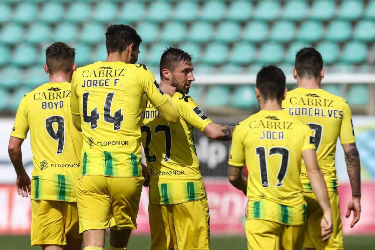 TONDELA E PORTIMONENSE EMPATAM A DOIS GOLOS