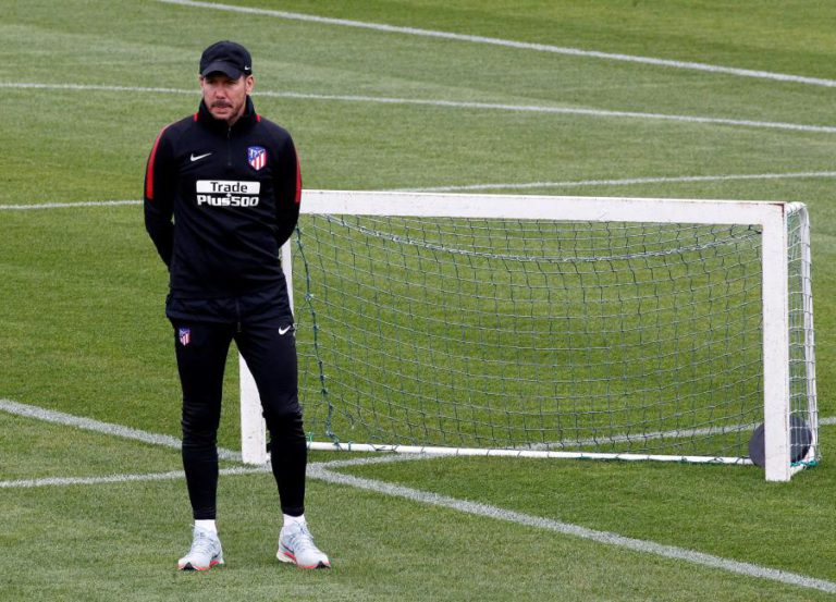 LE: SIMEONE ABREVIA ÚLTIMO TREINO ANTES DA VIAGEM PARA LISBOA