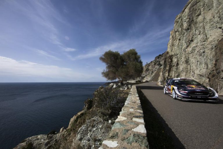 SEBASTIEN OGIER VENCE RALI DA CÓRSEGA E CONSOLIDA LIDERANÇA DO MUNDIAL DE RALIS