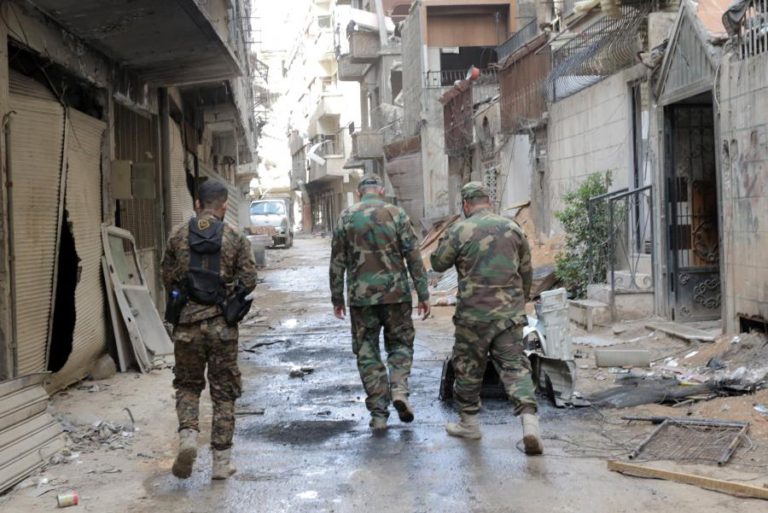 GOVERNO SÍRIO LANÇA OFENSIVA NO CENTRO DO PAÍS APÓS VITÓRIA NA REGIÃO DE GHOUTA
