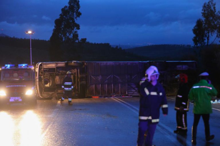 SOBE PARA QUATRO NÚMERO DE FERIDOS GRAVES EM DESPISTE DE AUTOCARRO EM NISA