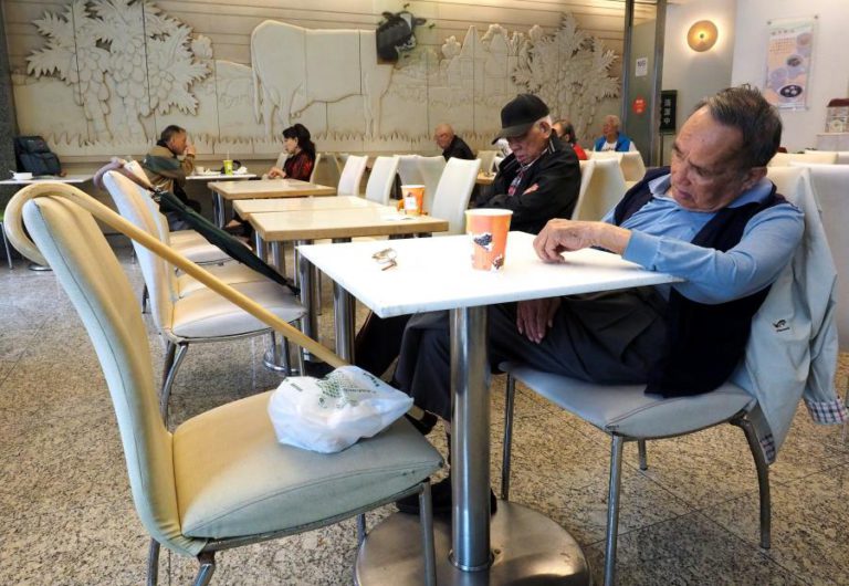 PORTUGAL COM MENOR PROBABILIDADE DE SOBREVIVÊNCIA DE IDOSOS PARA ALÉM DOS 85 ANOS