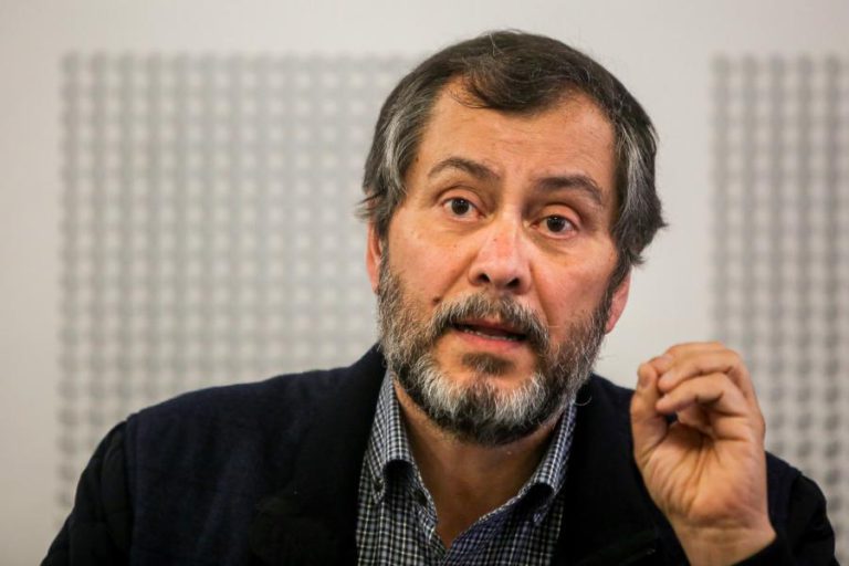 CONCURSO COLOCA DOCENTES DE COLÉGIOS EM PÉ DE IGUALDADE COM ESCOLAS PÚBLICAS