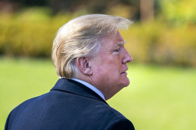 TRUMP AVISA RÚSSIA QUE MÍSSEIS “VÃO COMEÇAR A CHEGAR” À SÍRIA