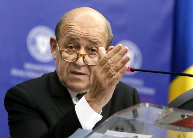 FRANÇA QUER REGRESSO DA “NEGOCIAÇÃO POLÍTICA” APÓS ATAQUE A ALVOS QUÍMICOS NA SÍRIA